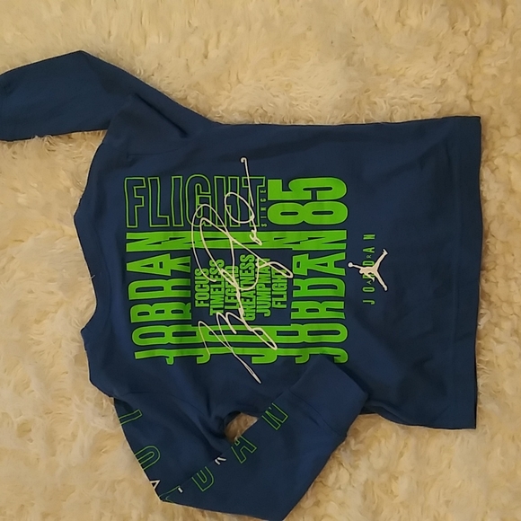 New Jordan long sleeve tee. - Picture 7 of 16